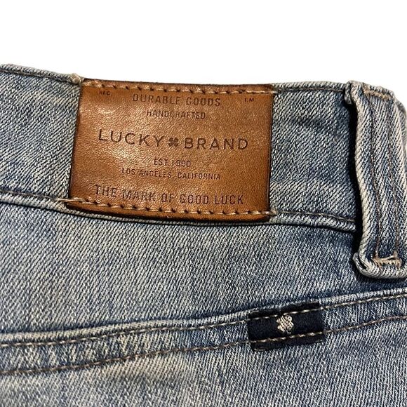 Lucky Brand Jeans Woman’s Size 20W Emma Straight Medium Wash Distressed Stretch - Picture 8 of 11